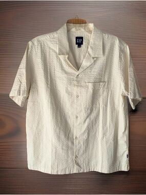 NwoT GAP Cream Textured Short Sleeve Button-Up Shirt w/Camp Collar-L